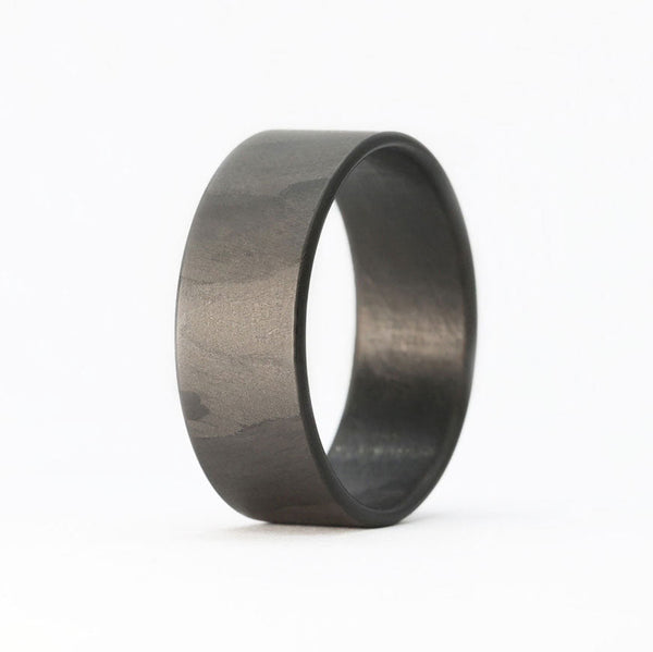 Men's carbon fiber wedding ring